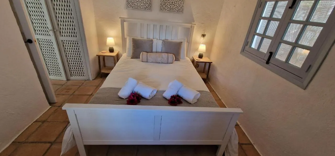 Finca La Yedra In La Alqueria Malaga